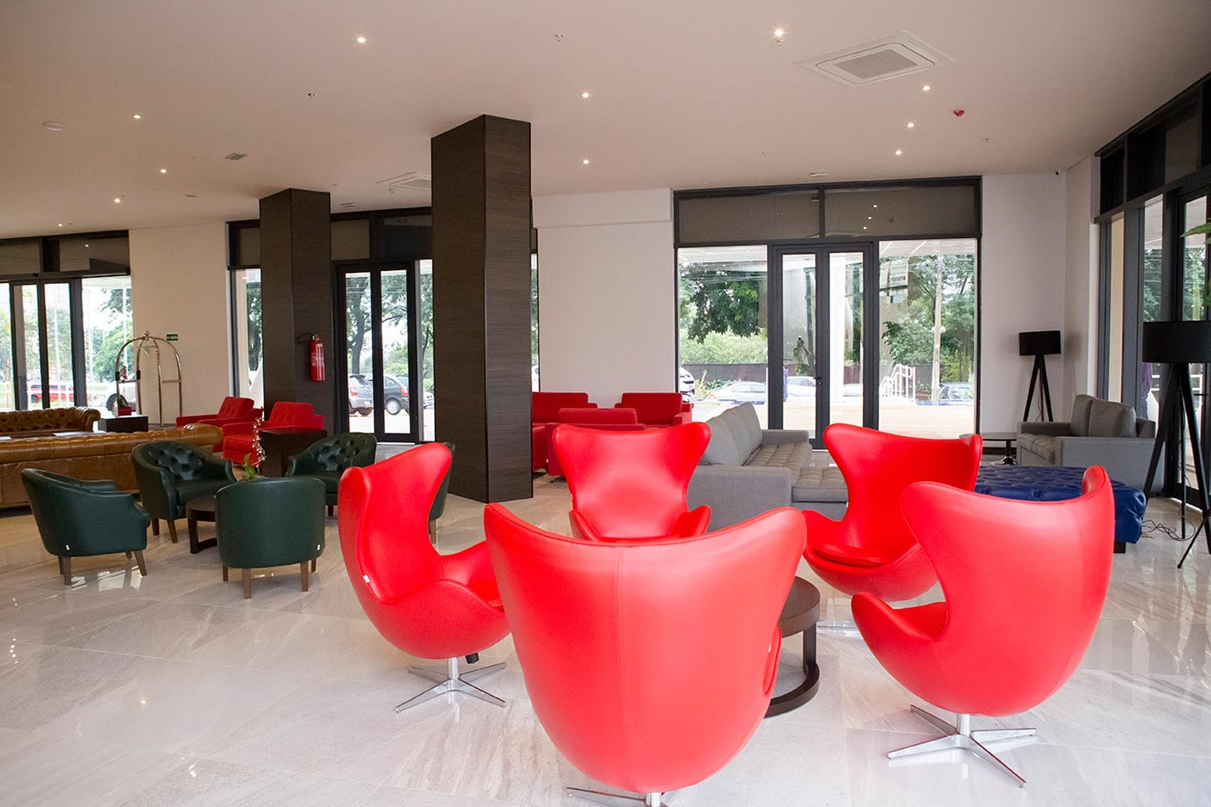 Tryp By Wyndham Ribeirao Preto Hotell Exteriör bild The lounge at the airport
