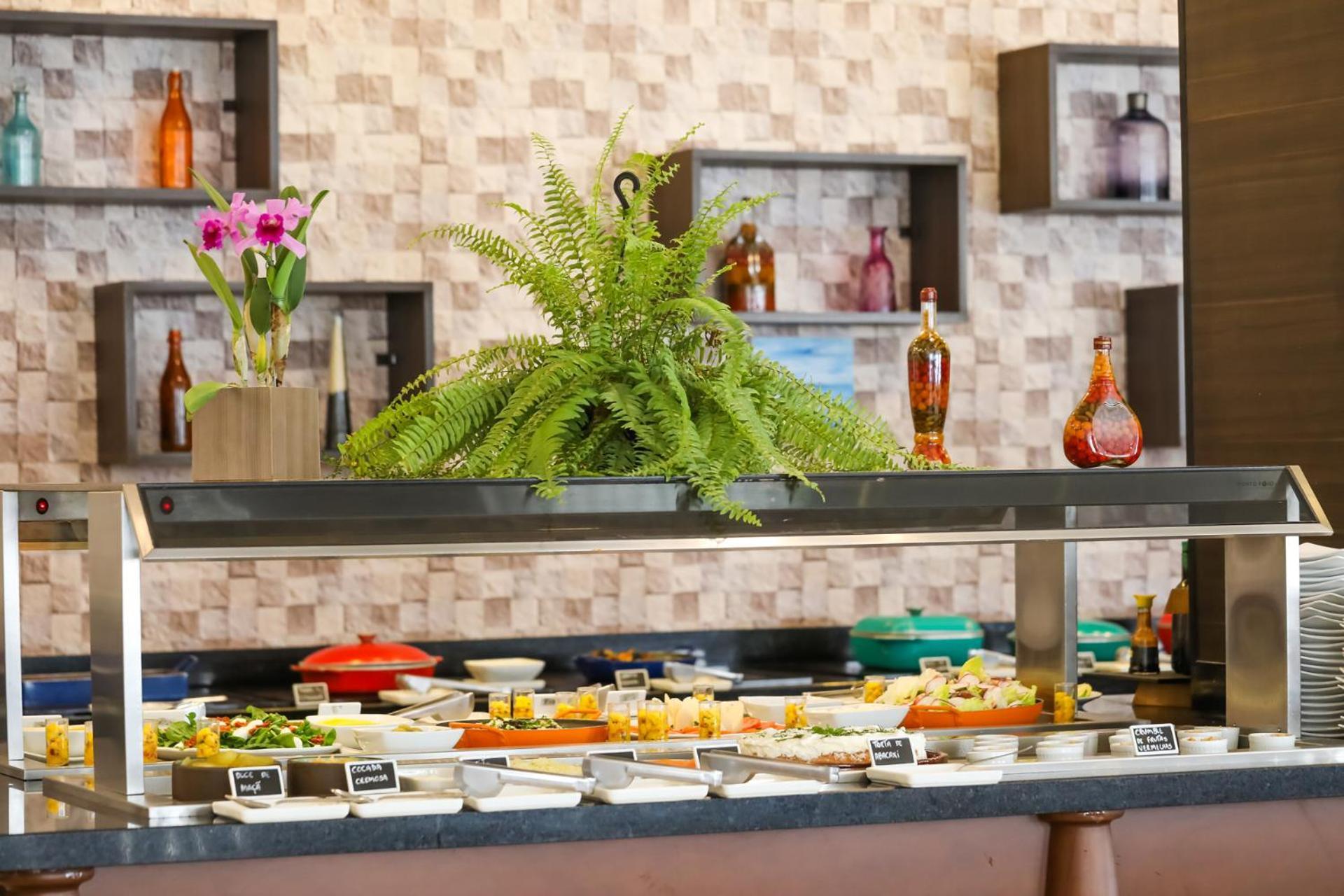 Tryp By Wyndham Ribeirao Preto Hotell Exteriör bild A salad bar