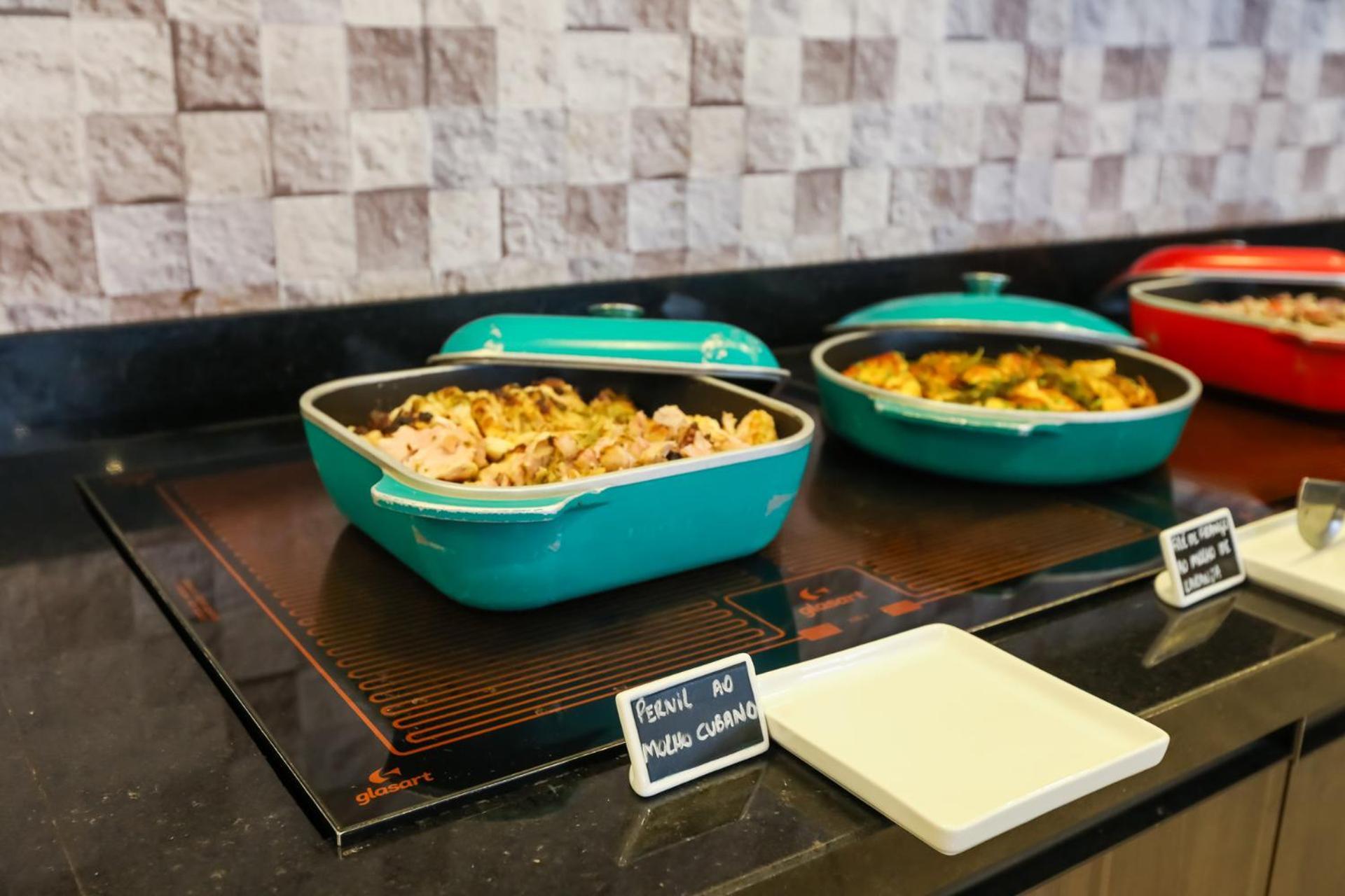 Tryp By Wyndham Ribeirao Preto Hotell Exteriör bild A hot plate