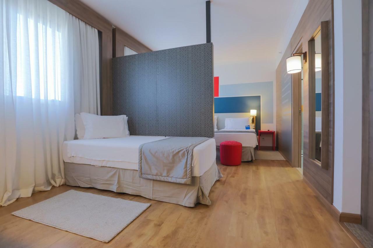 Tryp By Wyndham Ribeirao Preto Hotell Exteriör bild A room at the hotel